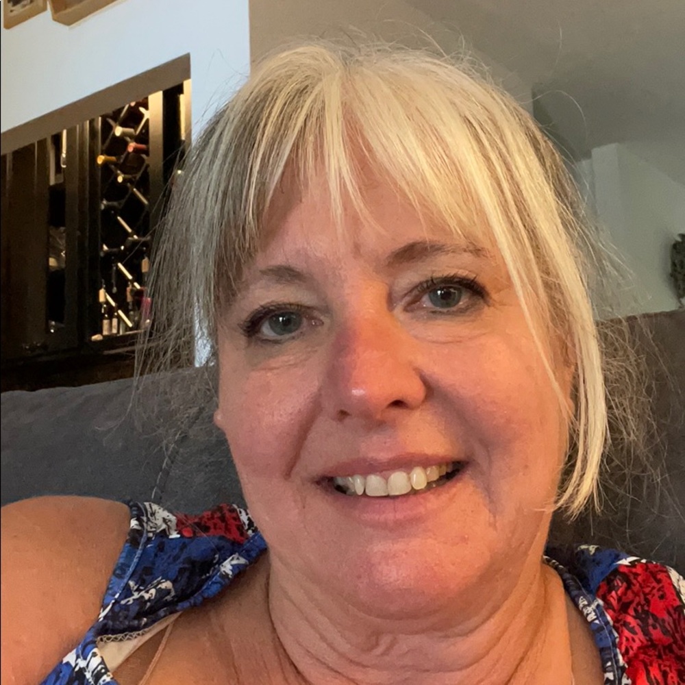 Meet your Posher, Julie